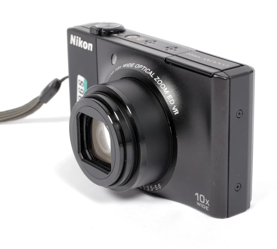 Nikon Coolpix S8000 advanced compact digital camera + battery +